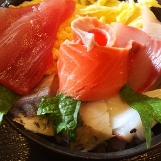 刺身盛り合わせで！刺身の海鮮丼